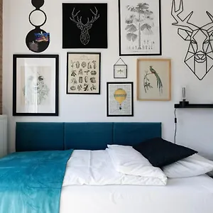 https://impero-apartment-art-pozna.poznan-hotels.com